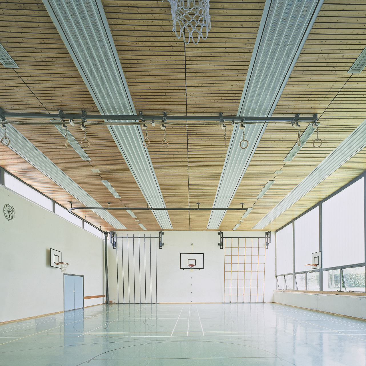 Zehnder_RHC_sport hall_munich Three-axis sports hall, Munich, Germany, Reference, Cover, sound absorption (perforated)